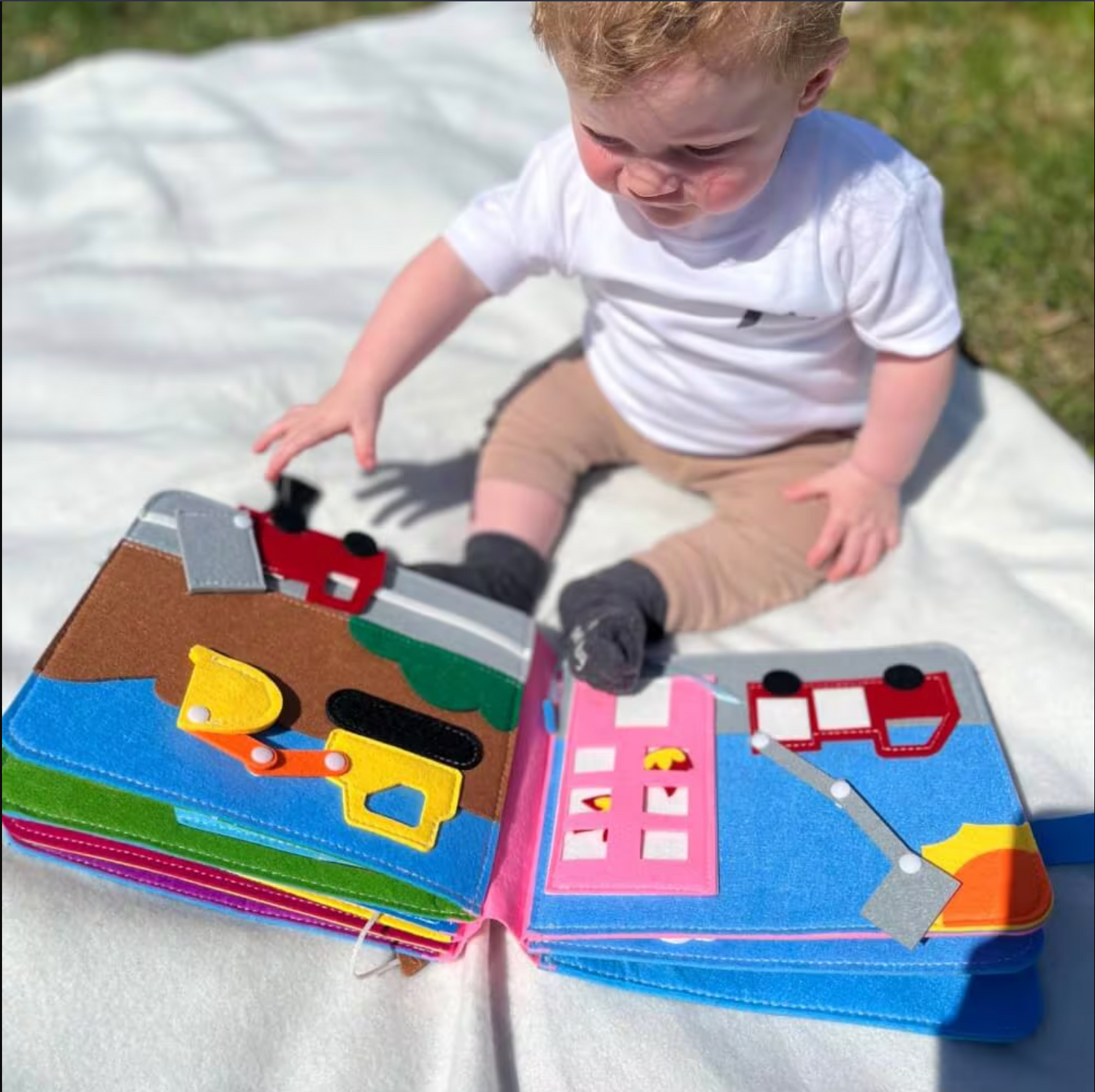 MagicLivre™ ⎮ Montessori MagicArtClub